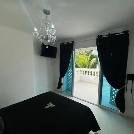 Сasa de vacaciones Ctg Fiesta Playa Private Heated Jacuzzis *